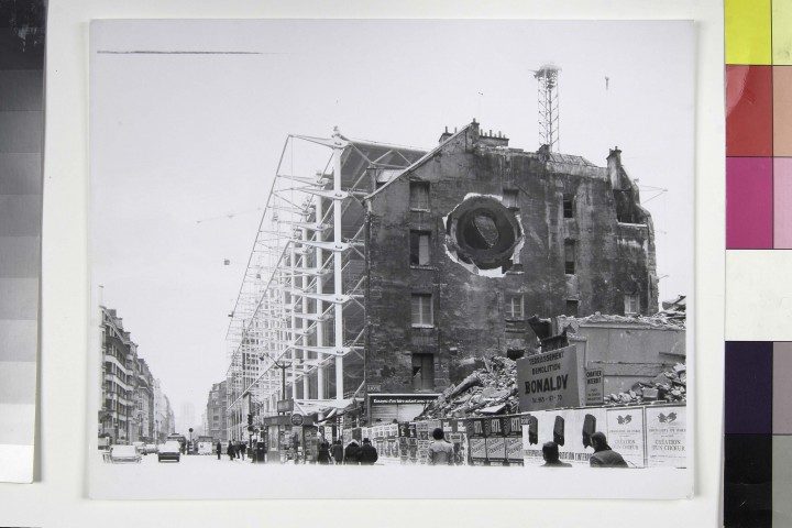 Gordon Matta-Clark Conical Intersect 1975