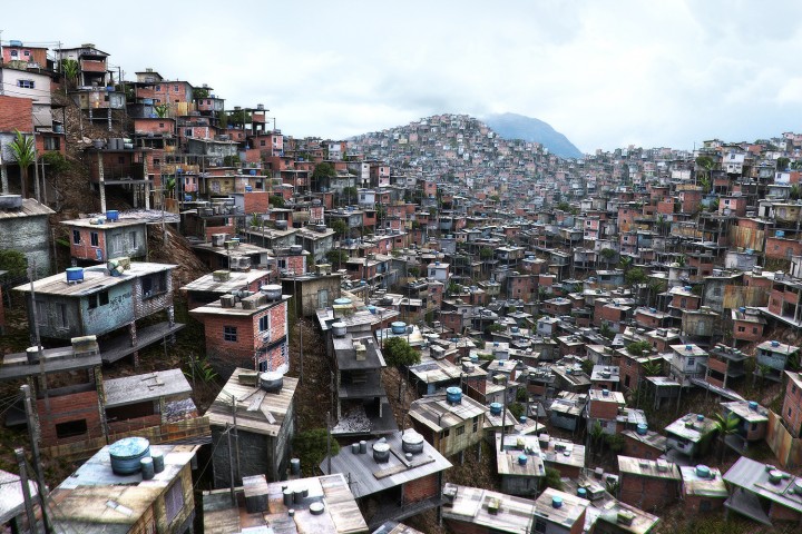 Favela housing in Rio ...