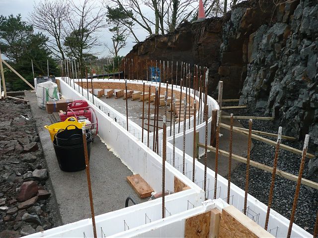 In-situ concrete insulated formwork as retaining and external walls In-situ concrete insulated formwork as retaining and external walls