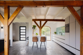 A kitchen uses HIMACS to connect the past and the present Design & Meer